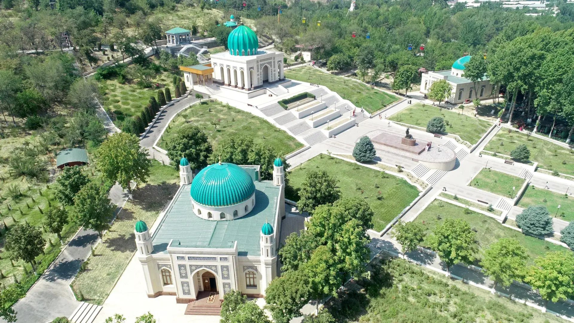 Bog'i Bobur, el parque memorial de Andiján dedicado a Zahiriddin Muhammad Bobur