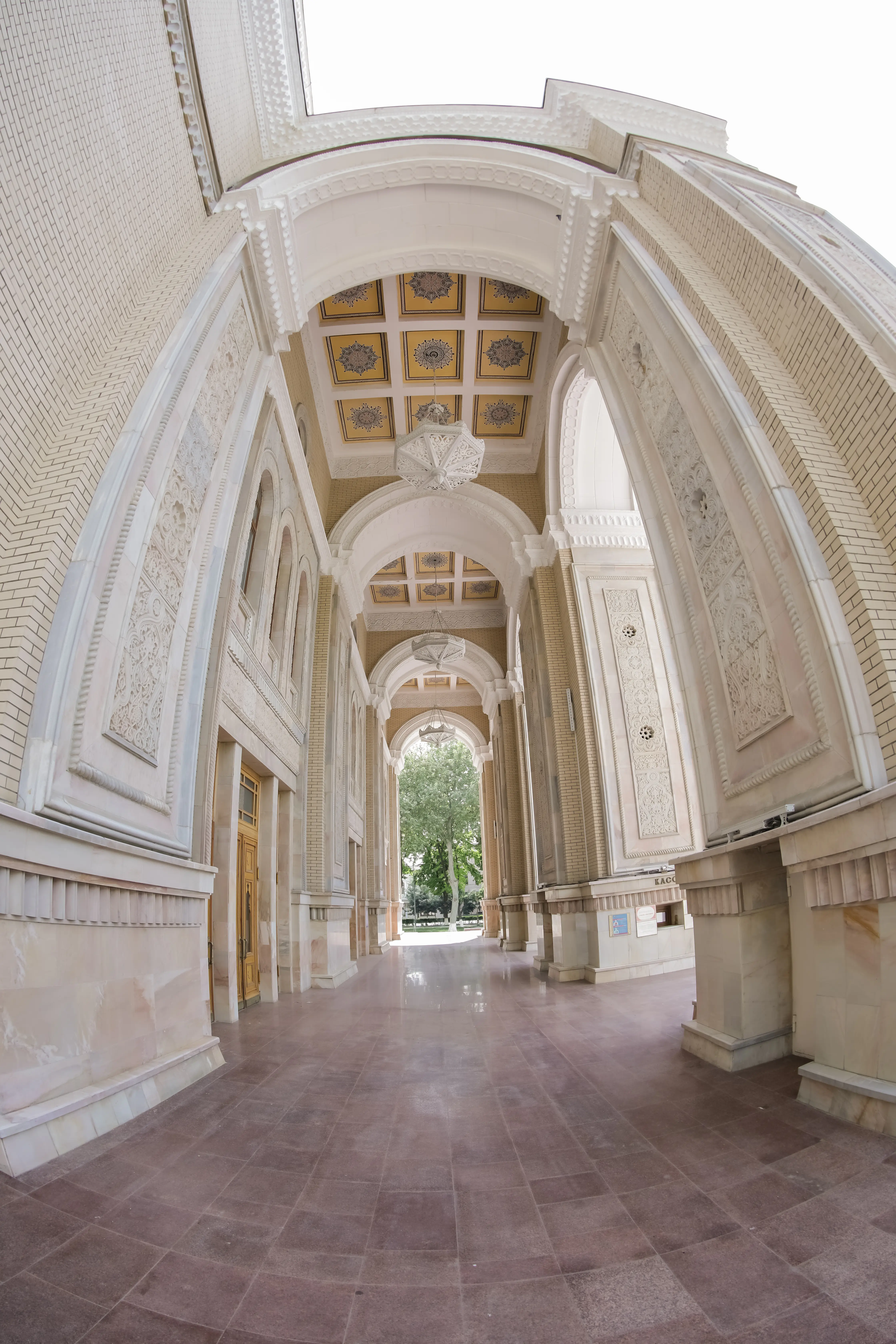 Vista exterior del Teatro Alisher Navoi de Tashkent