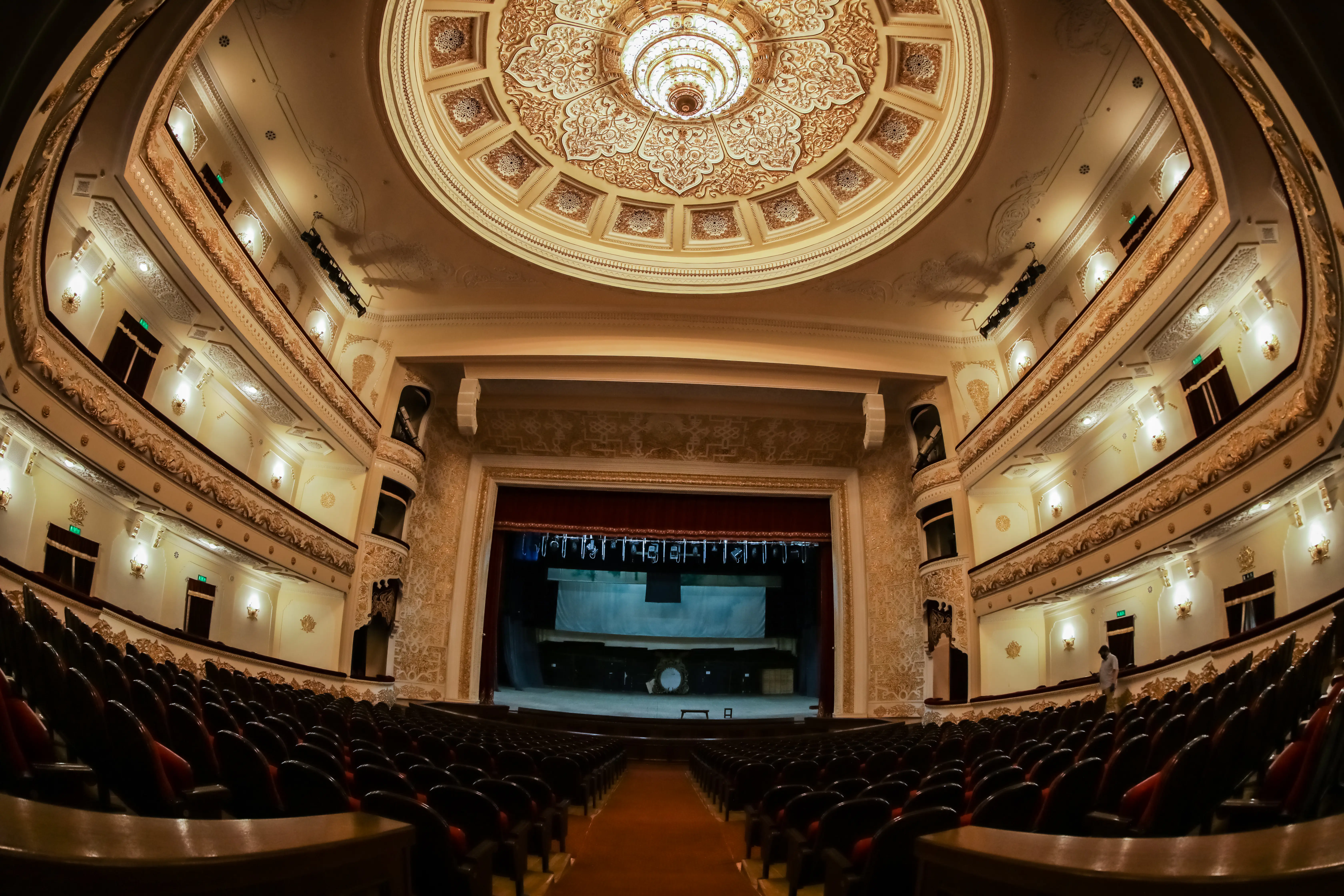 Representación de ballet en el Teatro Alisher Navoi de Tashkent