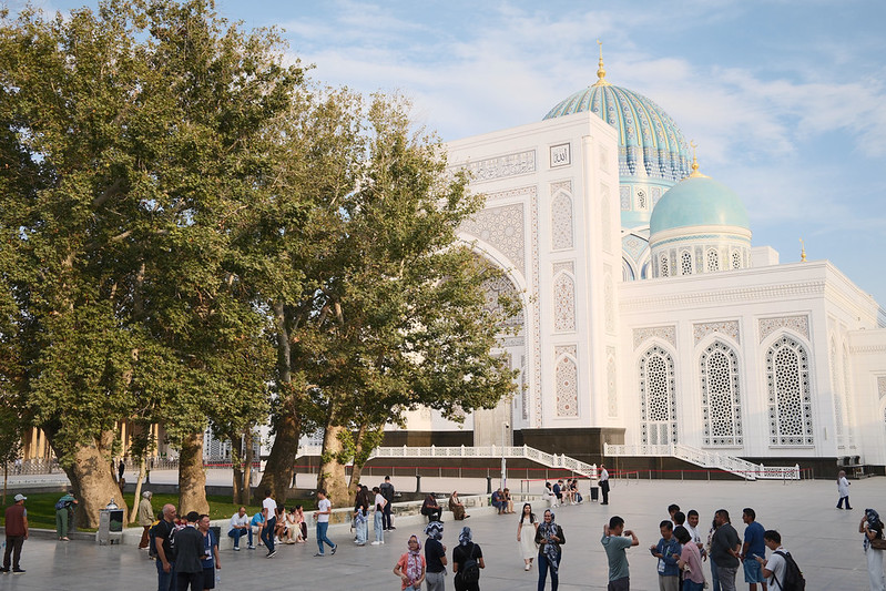 Tren de alta velocidad Afrosiyob conectando Tashkent con Samarcanda