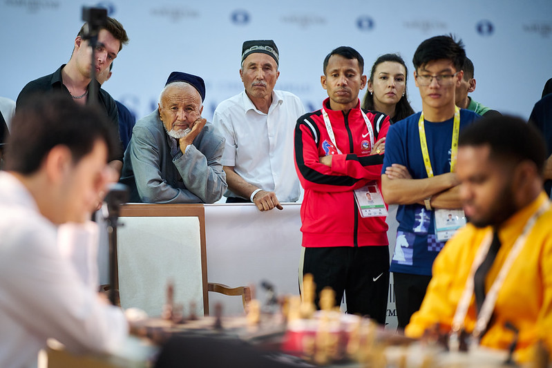 Partida de ajedrez en la Olimpiada de Samarcanda 2026